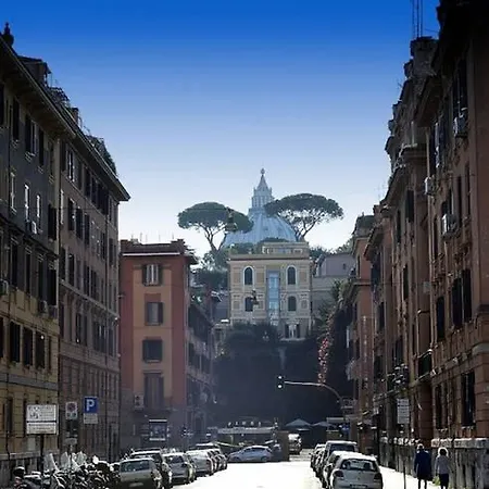 St. Peter Loft * Roma